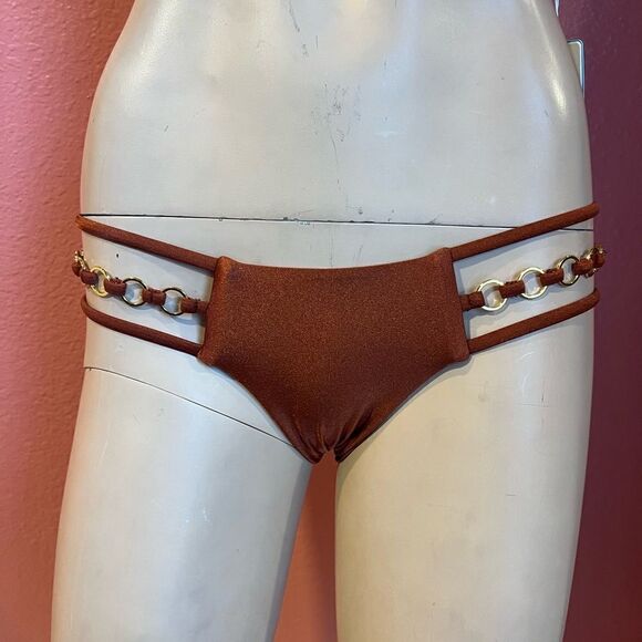 BEACH BUNNY IRELAND BIKINI SET!! - Picture 2 of 10